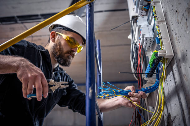 Best Electrical Installation Contractor  in Lynnwood, WA